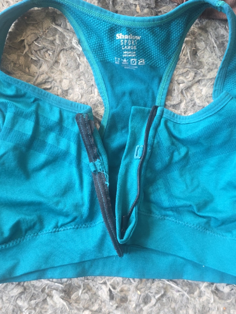 4 Sports Bras Sz L - Picture 2 of 8